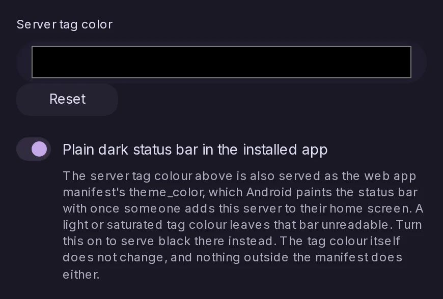 The server tag colour in the Control Panel's branding, with a Plain dark status bar in the installed app switch turned on below it.